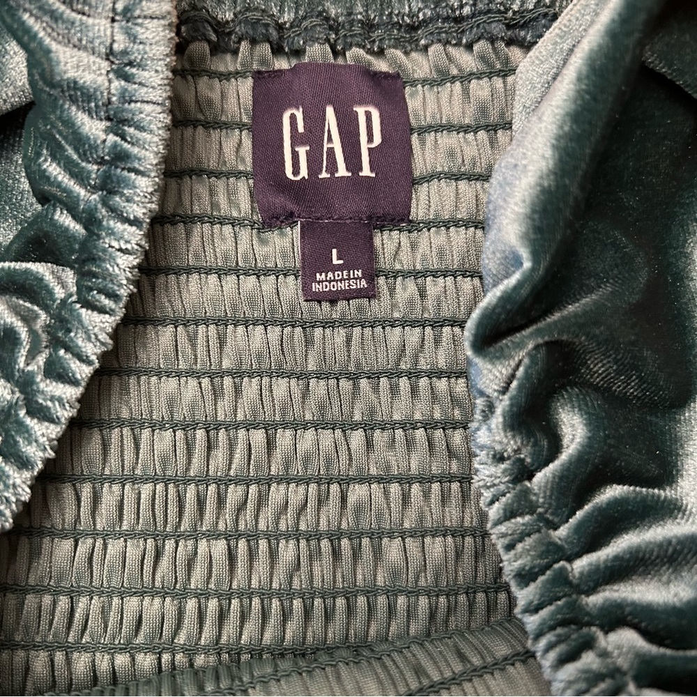 GAP Velvet Ruched Top - Picture 7 of 10